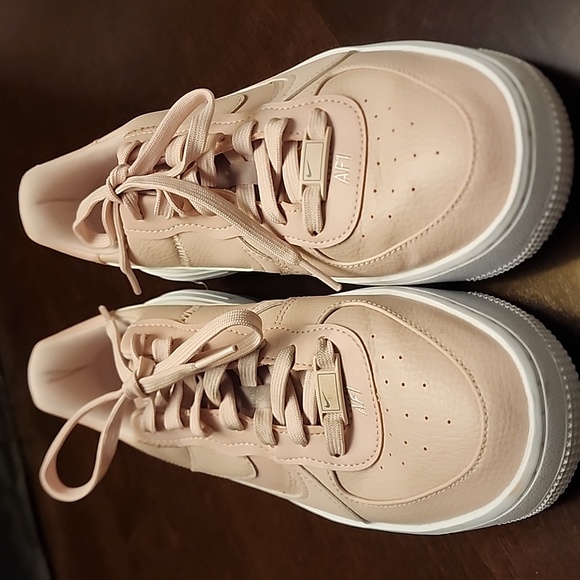 Nike Women’s Air Force 1 Platform size 8 Pink - Picture 1 of 9